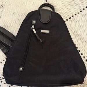 Baggalini Metro backpack purse NWOT